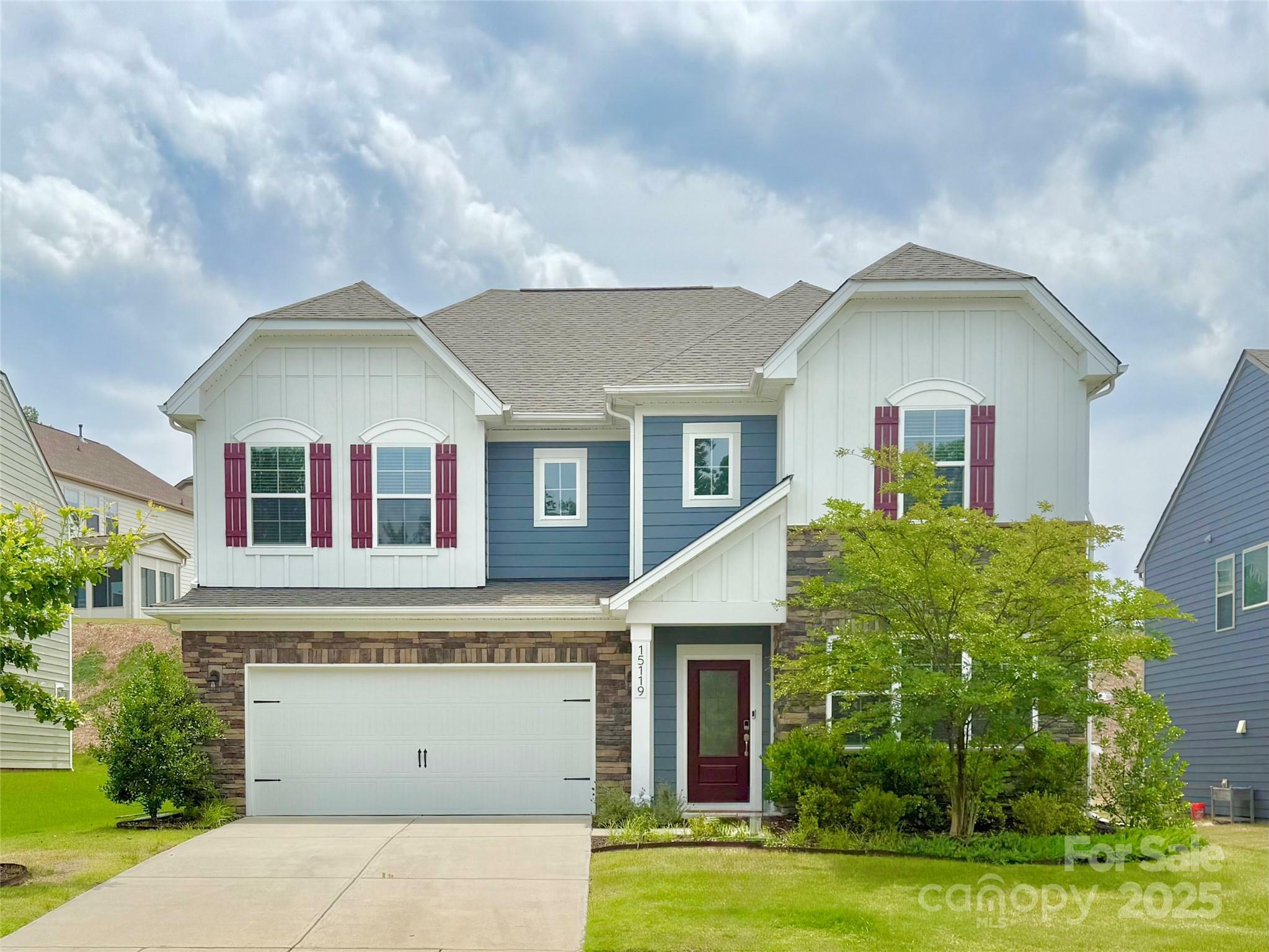Property Photo: 15119 Oleander Drive NC 28278