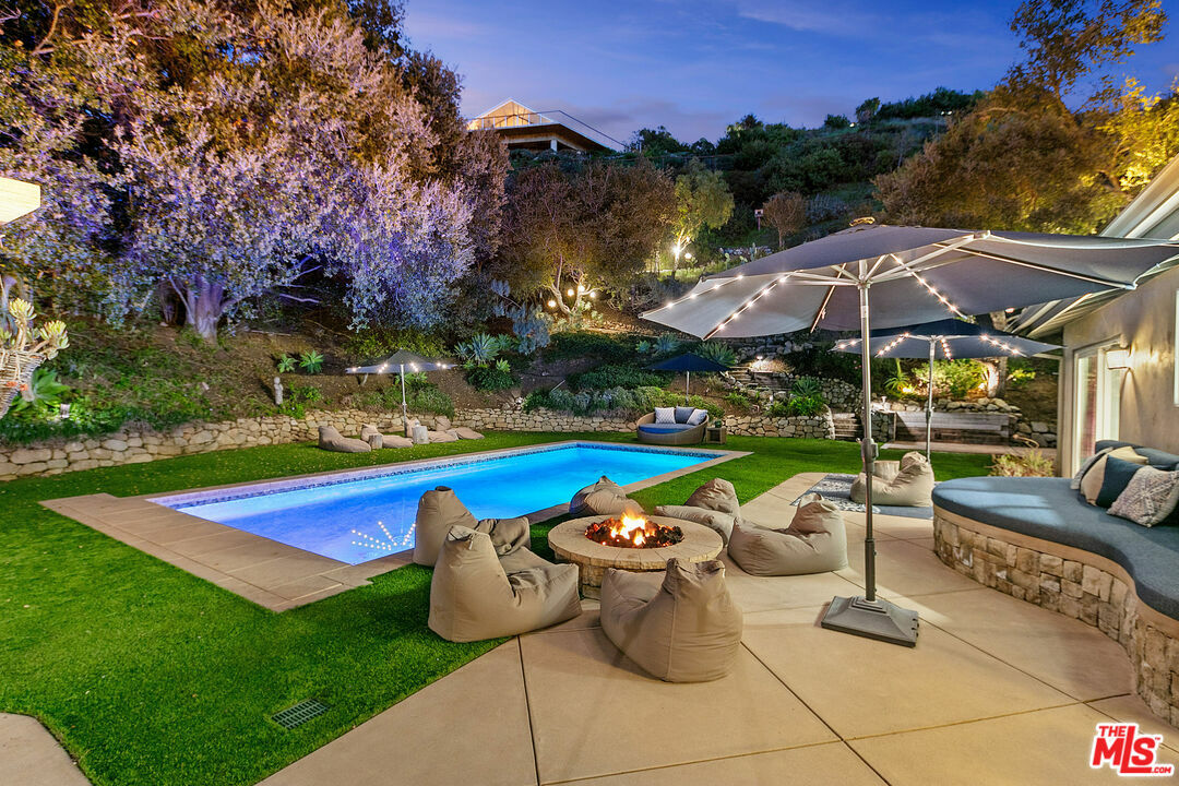 Property Photo: 30603 El Sueno Dr CA 90265