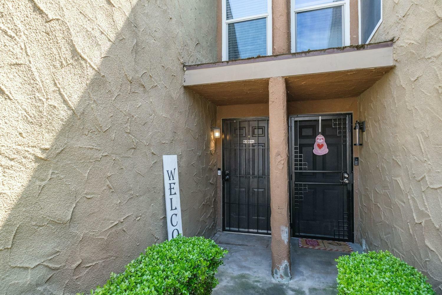 Property Photo:  7166 N Fruit Avenue 107  CA 93711 