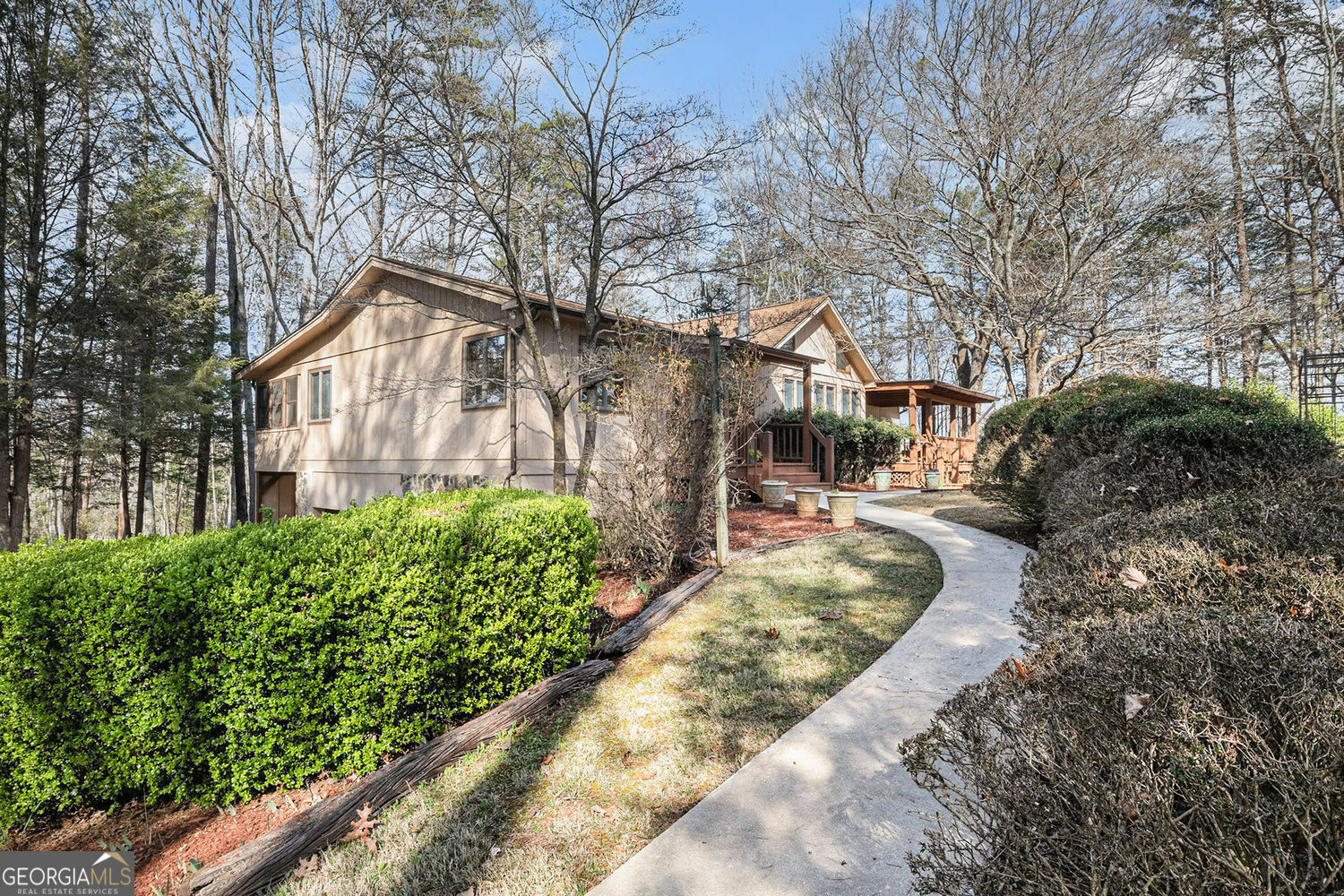 Property Photo: 925 Horseshoe Bend Road GA 30533