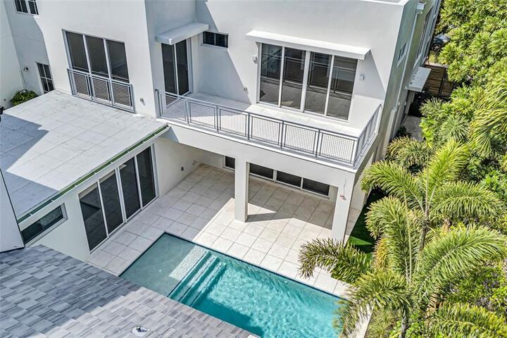 1504 NE 6th Ct  Fort Lauderdale FL 33304 photo