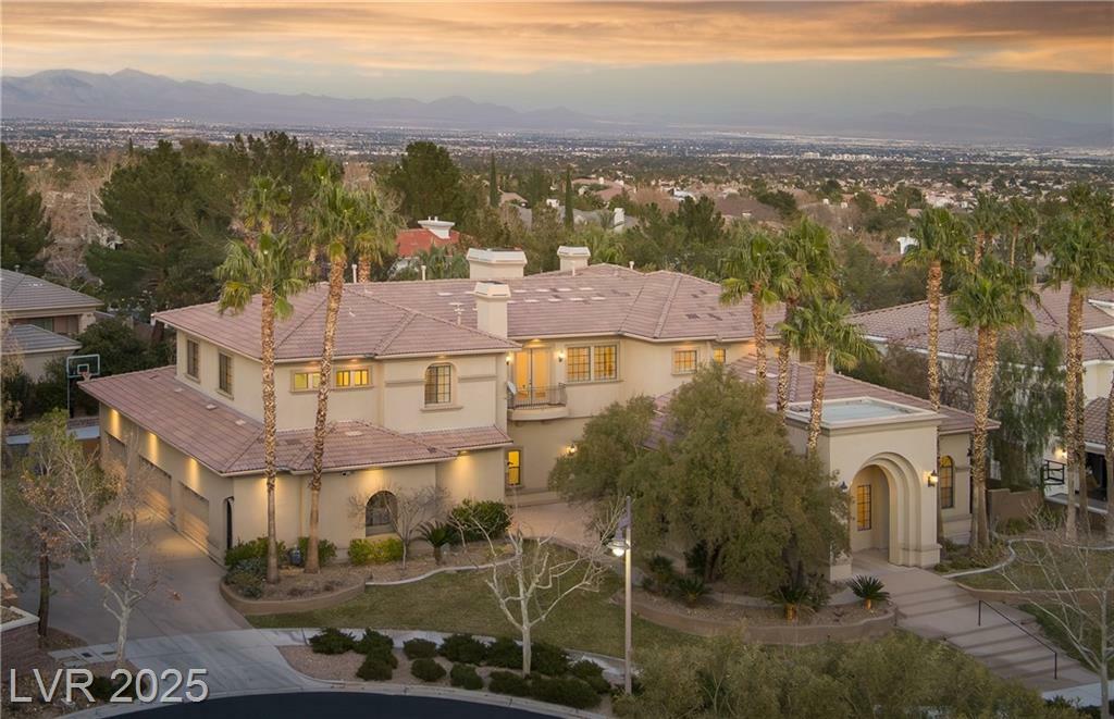 Property Photo: 9904 Moonridge Court NV 89134