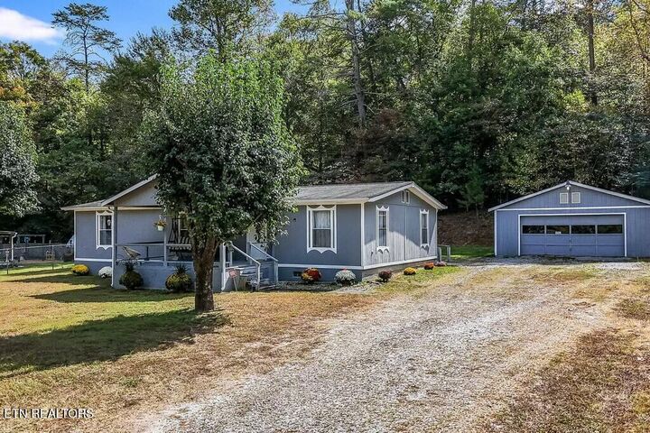 Property Photo:  2525 Old Harriman Hwy  TN 37840 