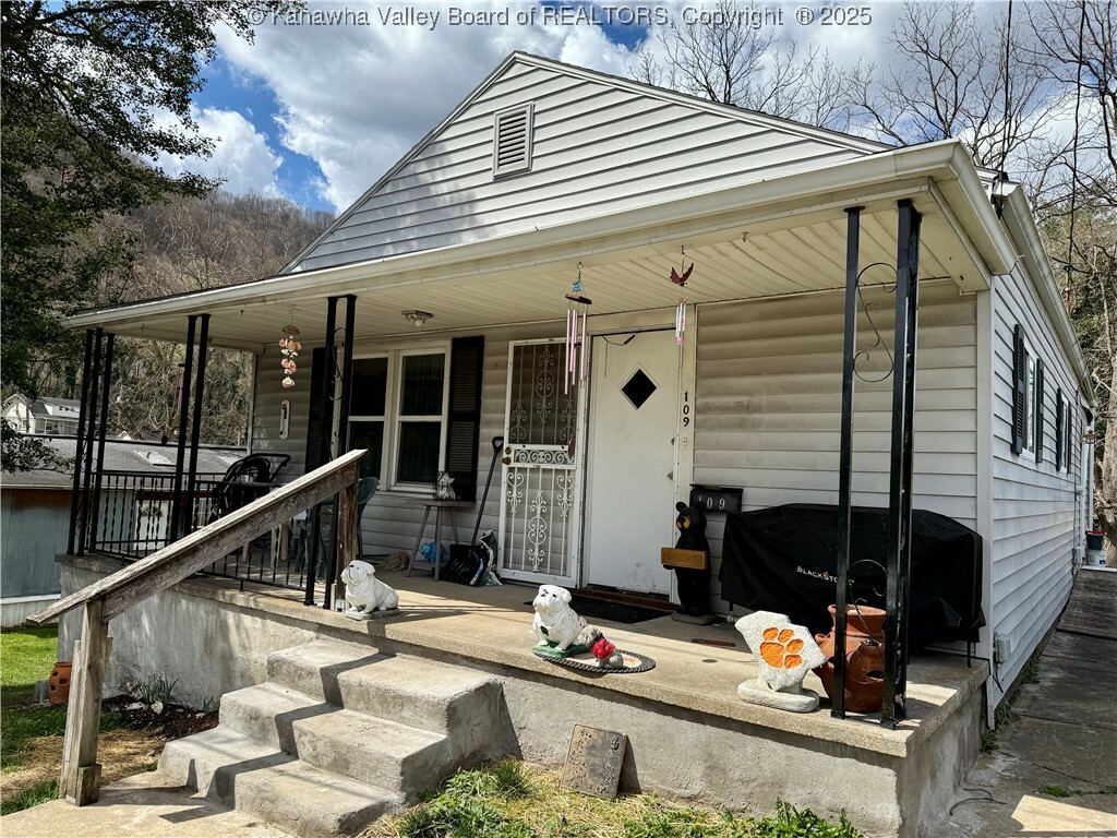 109 132nd Street  Marmet WV 25315 photo