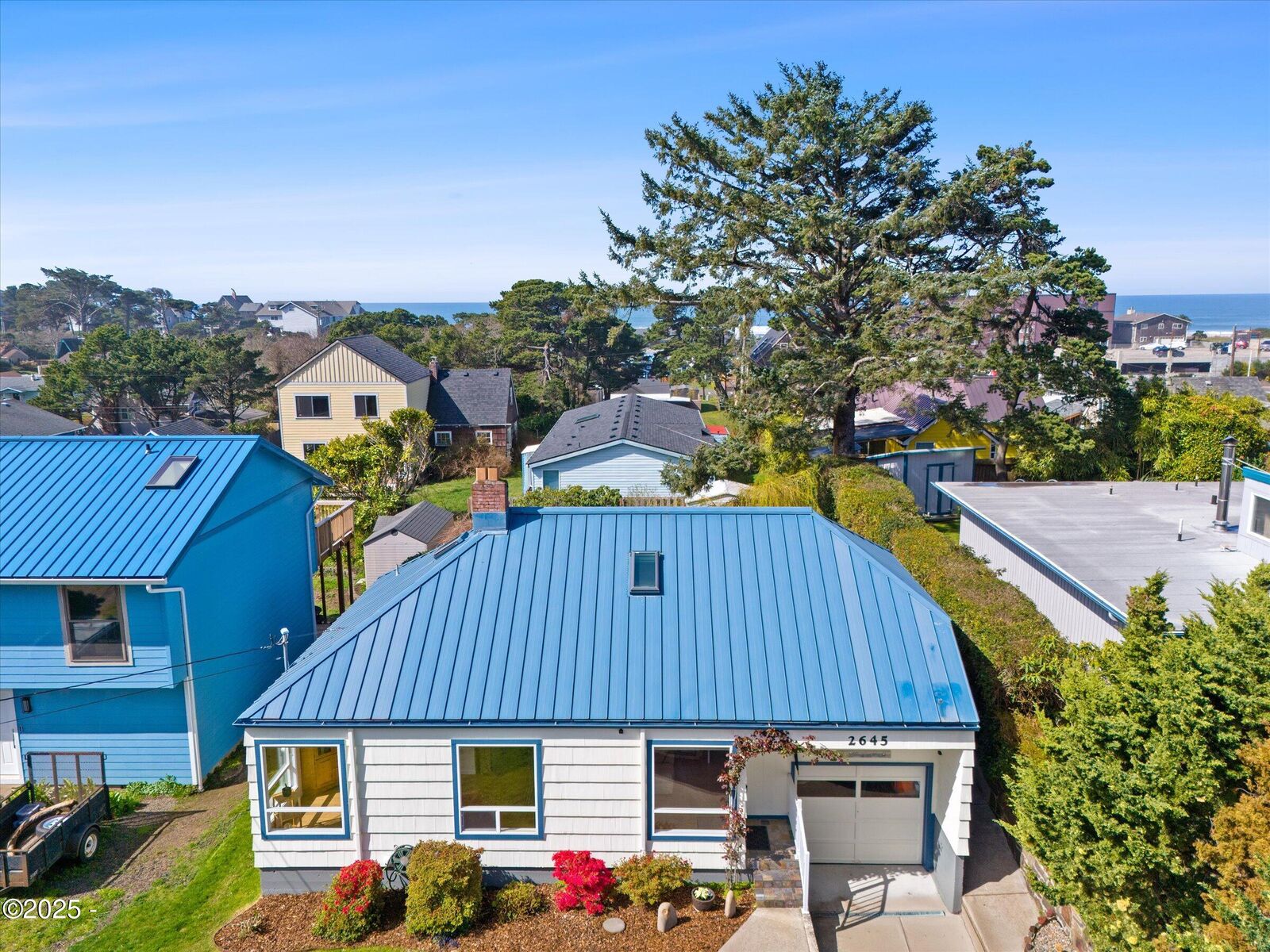 Property Photo:  2645 NW Lee Avenue  OR 97367 