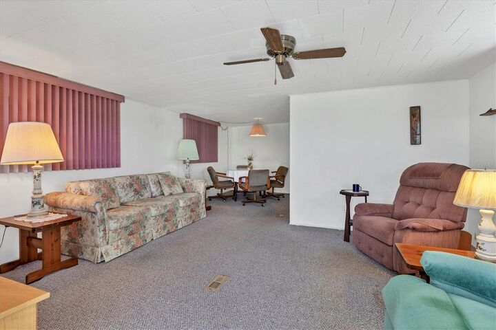 Property Photo: 1212 41st Avenue Drive E FL 34222