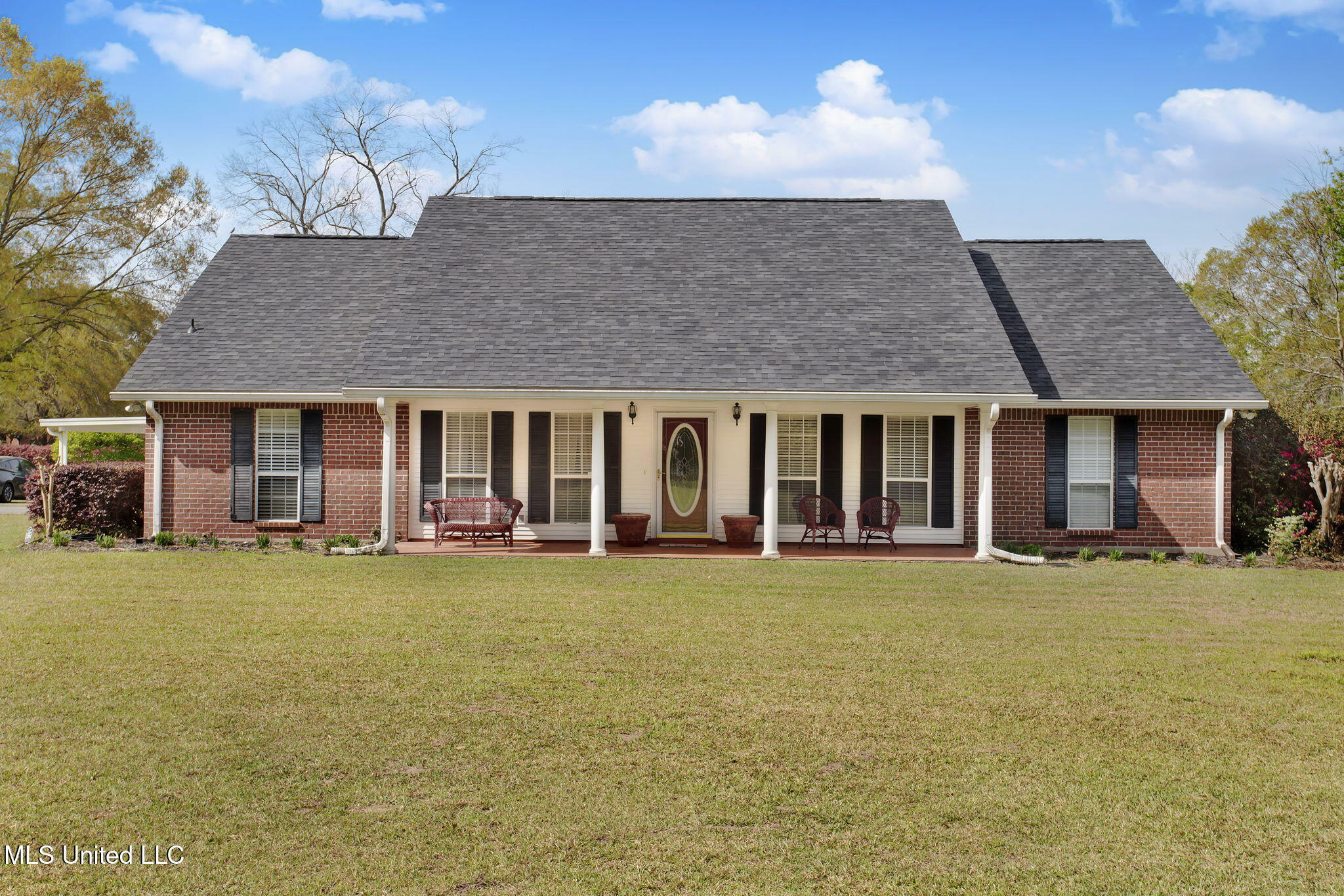 Property Photo: 16 Woodridge Lane MS 39466