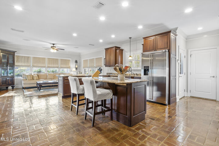 Property Photo: 16 Lawrence Place MS 39507