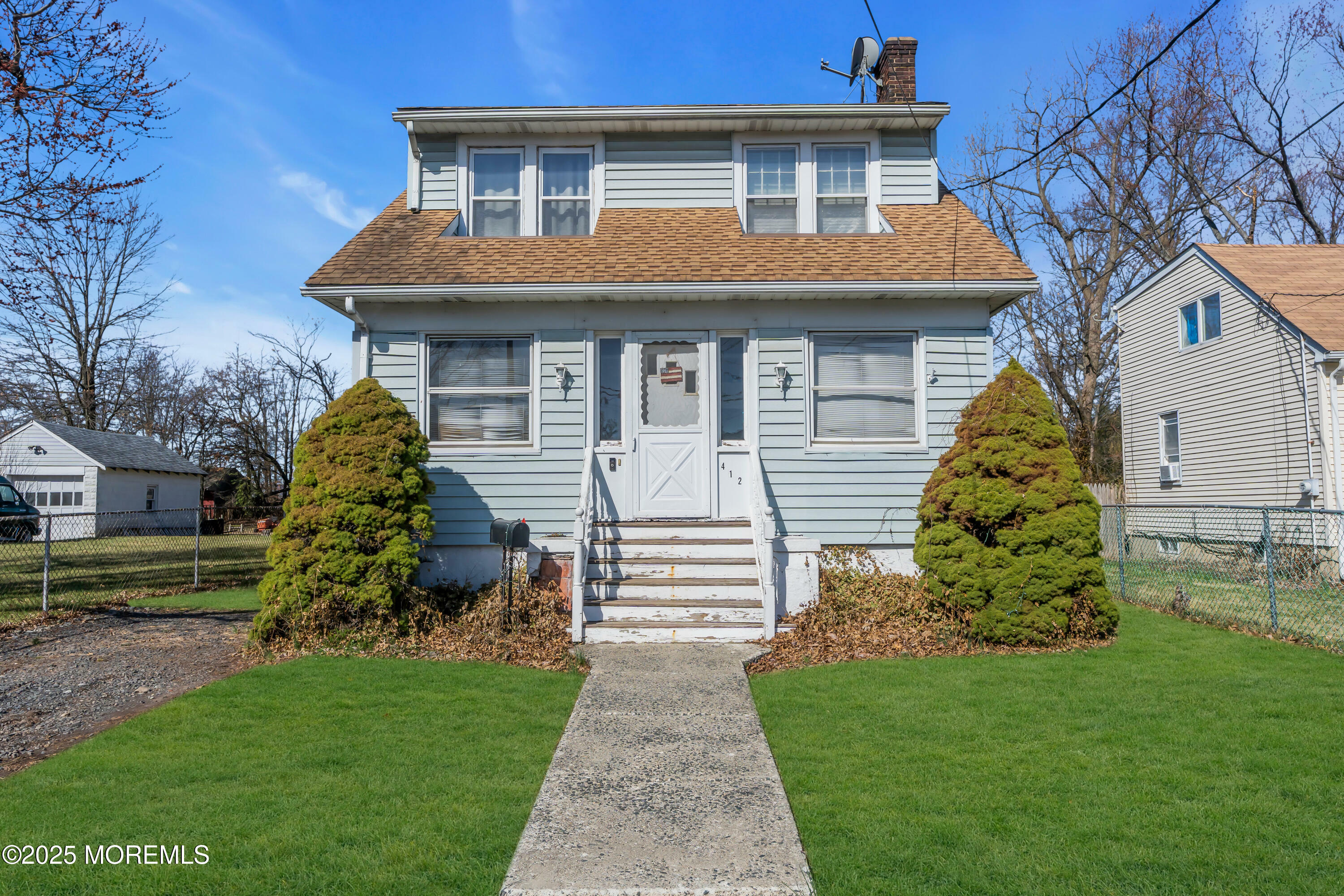 412 East Avenue  Sewaren NJ 07077 photo