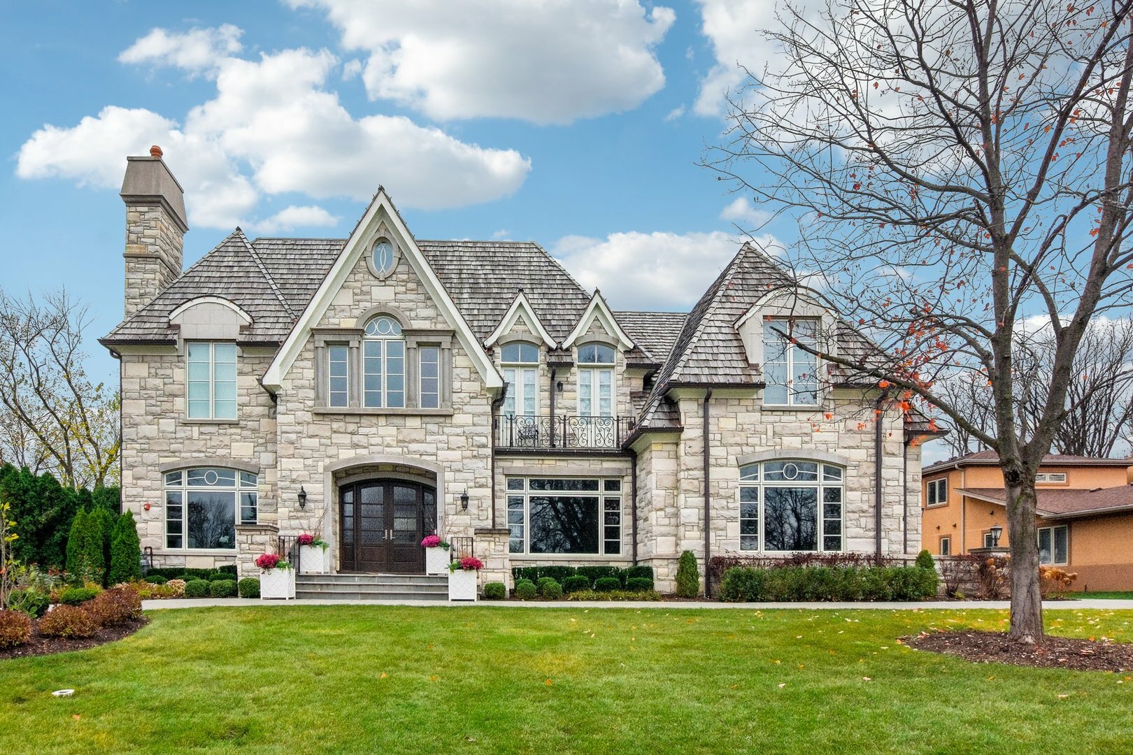 Property Photo: 28 Sheffield Lane IL 60523