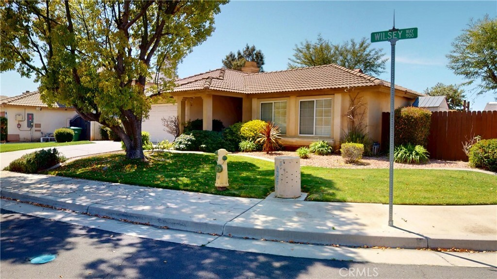 Property Photo: 967 Wilsey Way CA 92223
