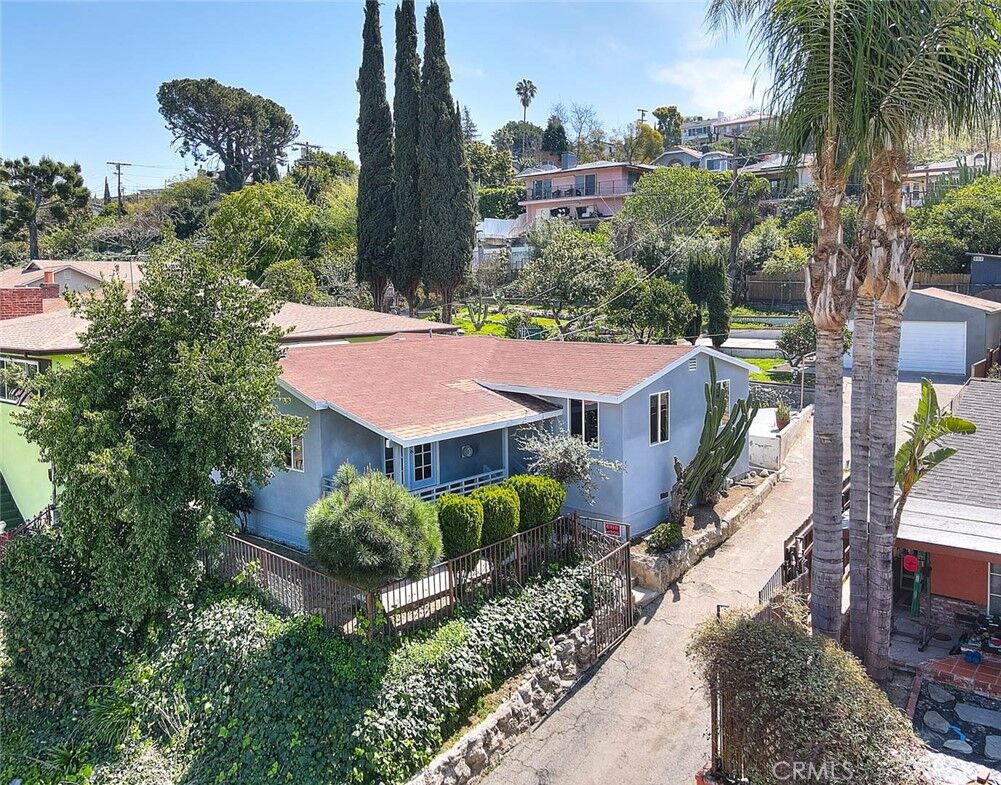 Property Photo:  4026 Toland Way  CA 90065 