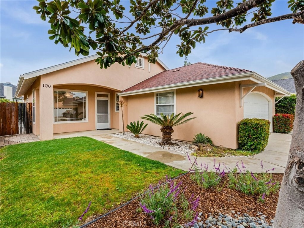 Property Photo: 1170 Lexington Court CA 93401