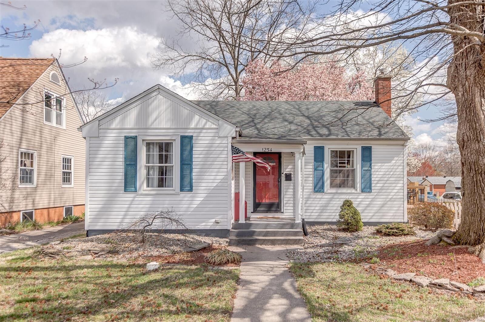 Property Photo: 1254 Emerson Avenue IL 62025