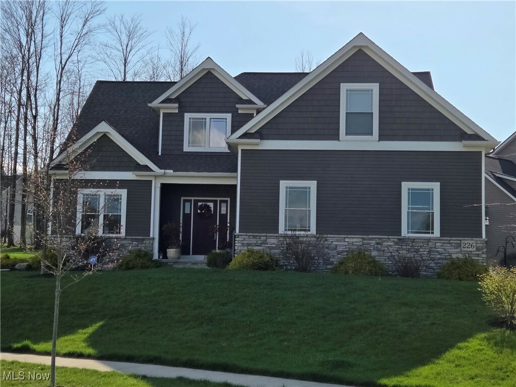Property Photo: 226 Hidden Glen Trail OH 44024