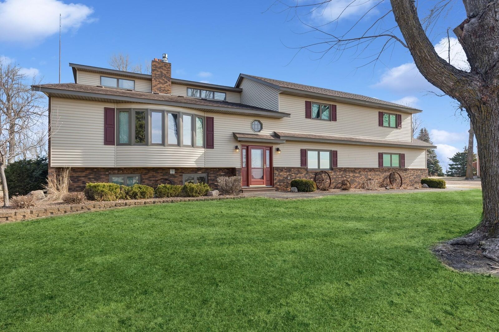 Property Photo:  82382 County Road 8  MN 55314 