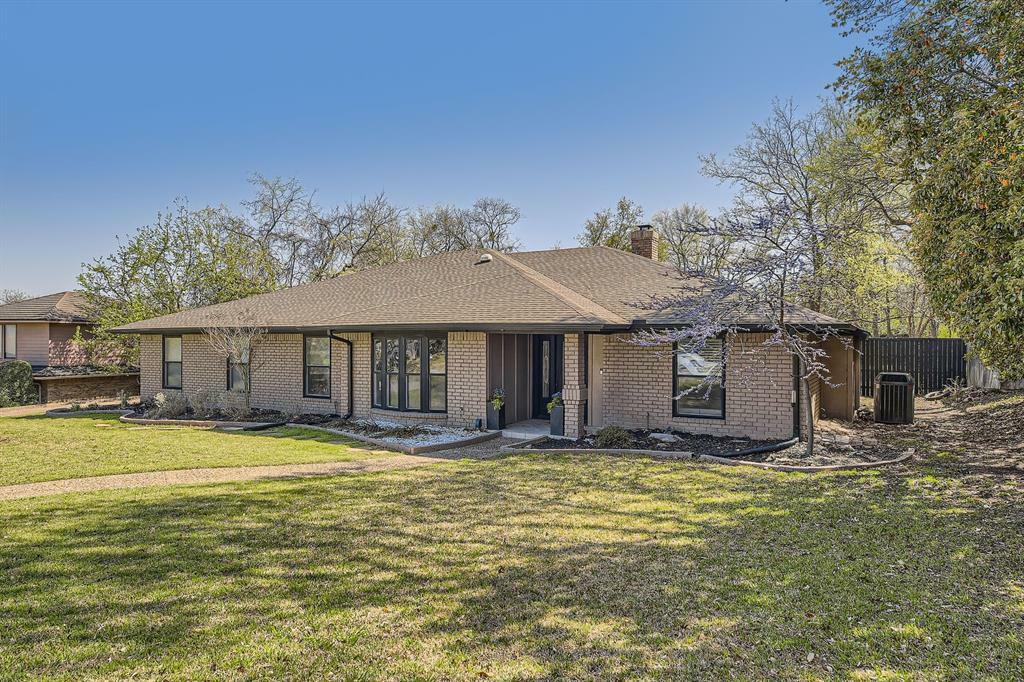 Property Photo:  13 Windward Road  TX 76132 