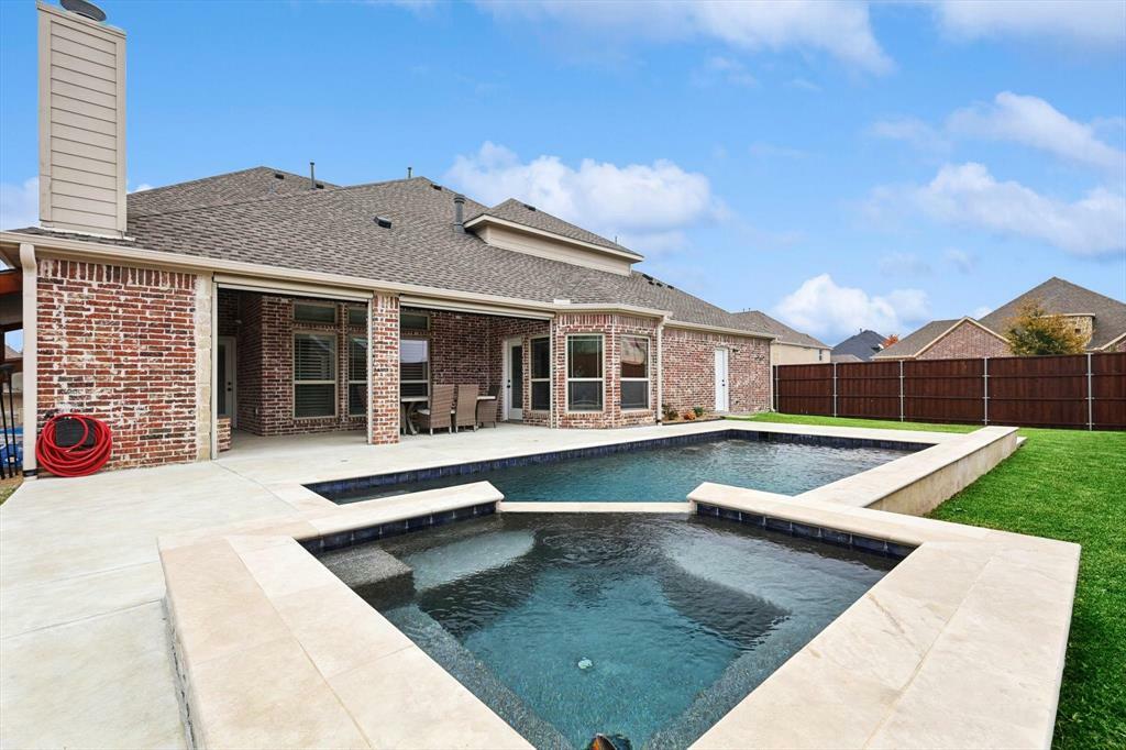 Property Photo: 340 Saint Mark Lane TX 75078