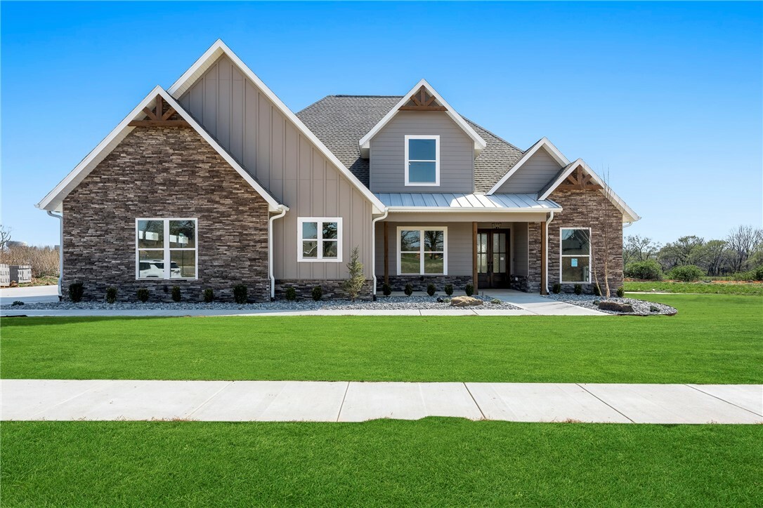 Property Photo: 881 Greenhorn Street AR 72712