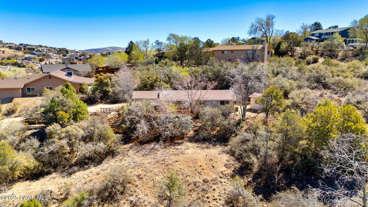 Property Photo: 401 Valley Place AZ 86301