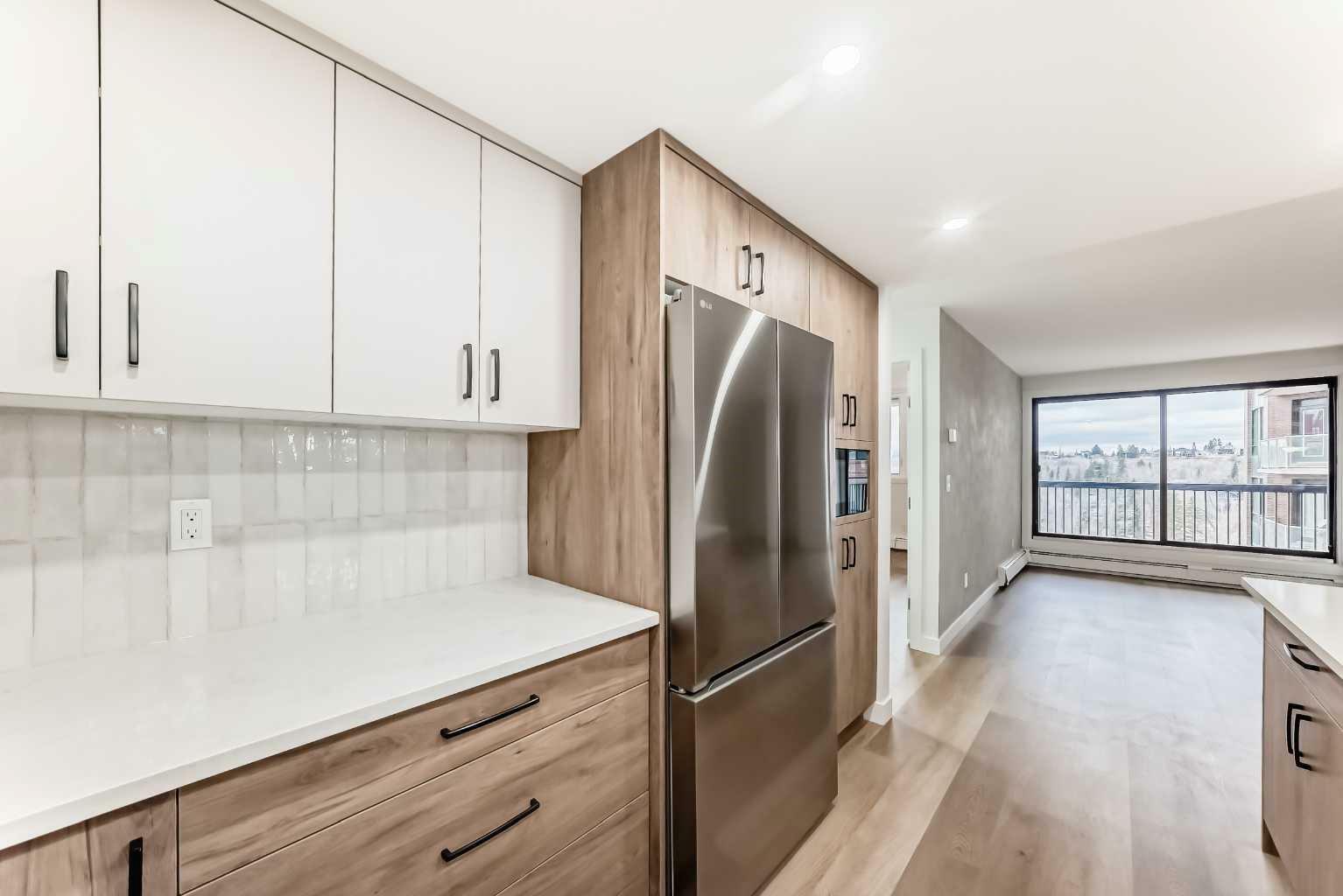 Property Photo: 225 25 Avenue SW 806 AB T2S 2V2