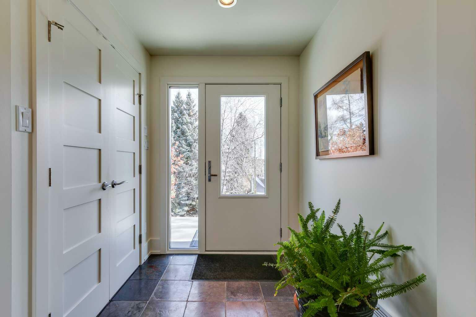 Property Photo: 704 Prospect Avenue SW AB T2S 0M7