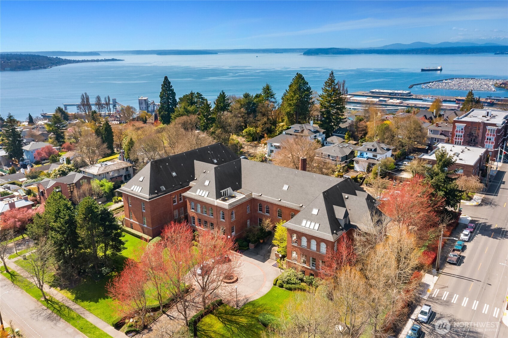 1401  5th Avenue W 212  Seattle WA 98119 photo