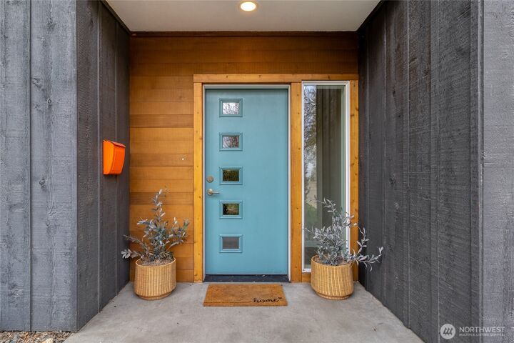 Property Photo: 816 Statesman Street WA 99362