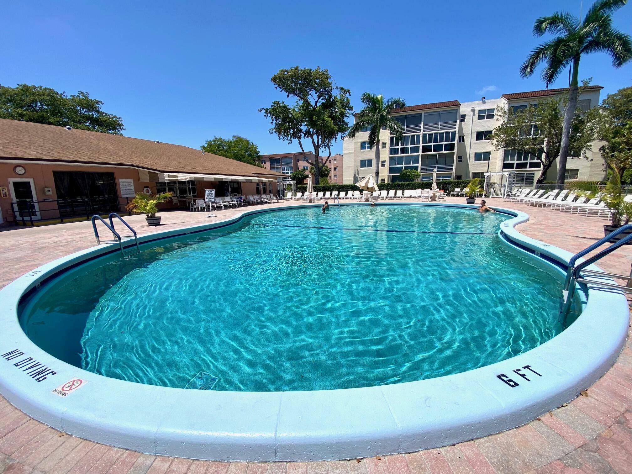 Property Photo: 2841 Somerset Drive 217 FL 33311