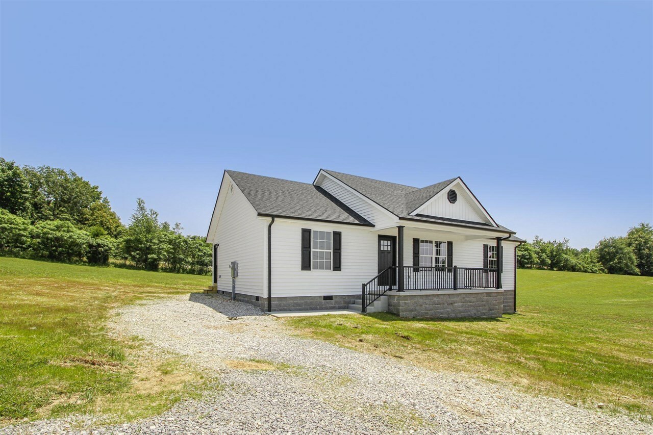Property Photo: 642 Whickerville Road KY 42746