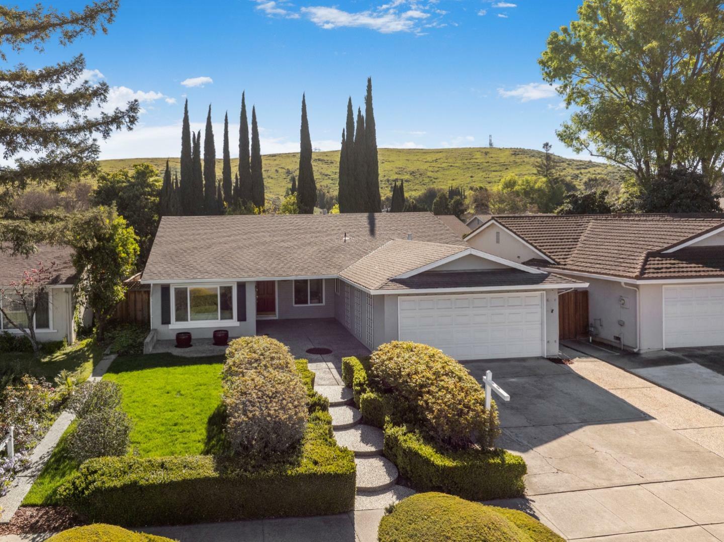 Property Photo: 144 Farnham Court CA 95139