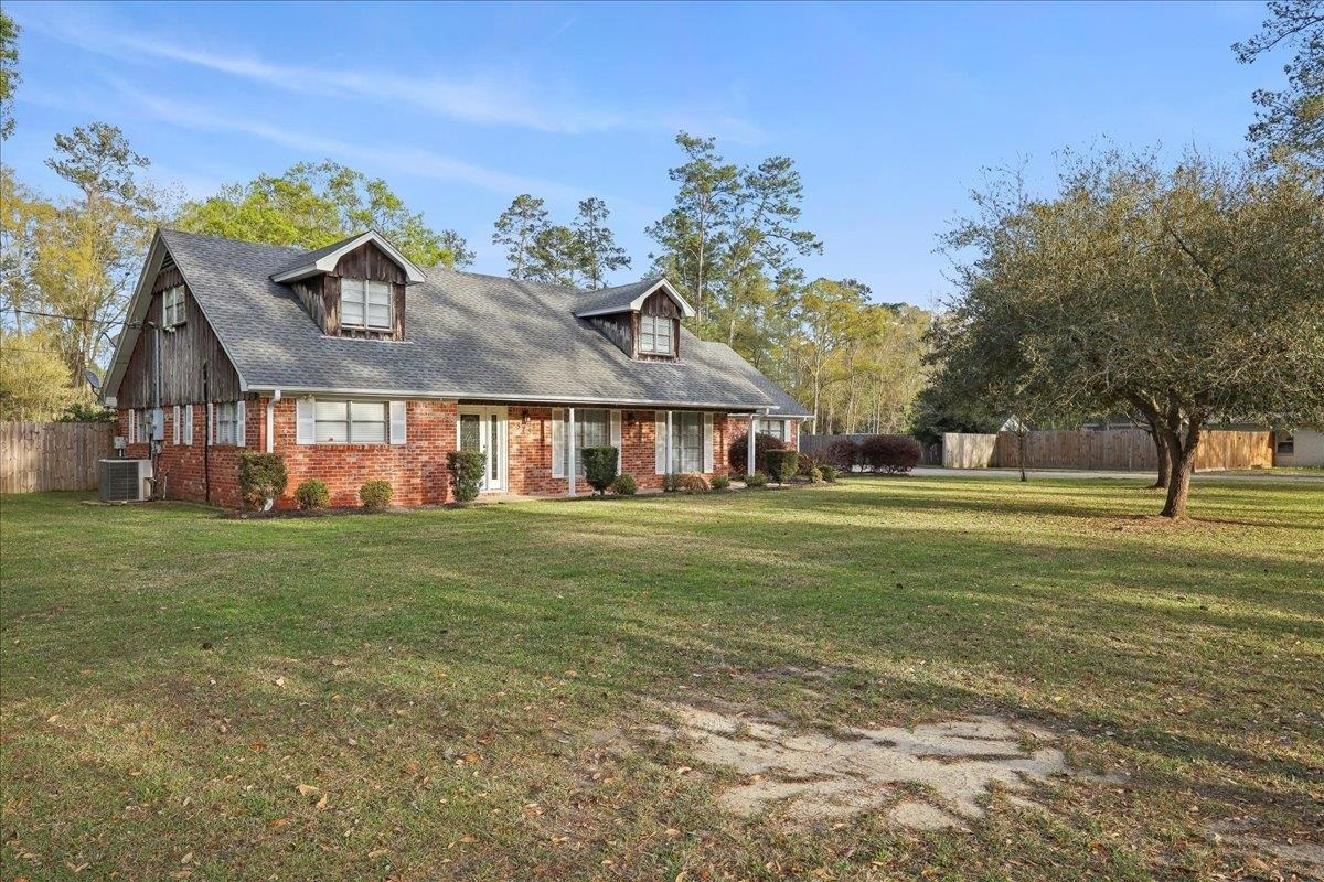 Property Photo: 345 Mayhaw TX 77662