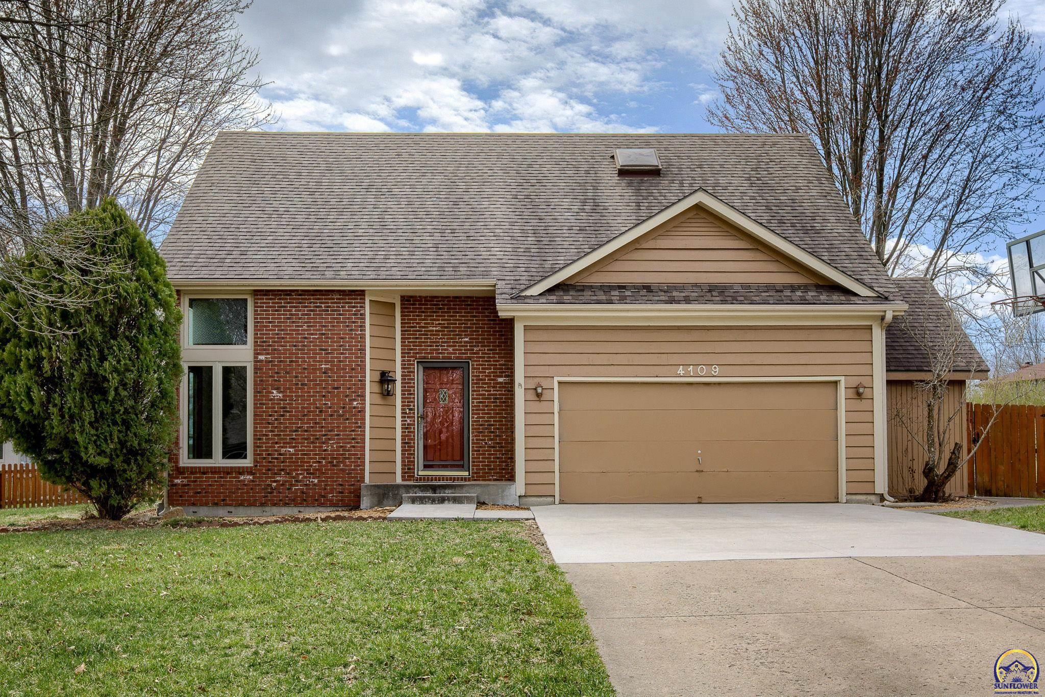 Property Photo:  4109 SE 34th St  KS 66605 