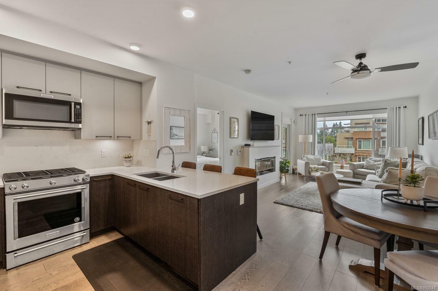 Property Photo: 7162 West Saanich Rd 407 BC V8M 1P6