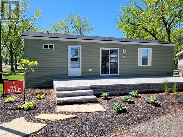 981 County Rd 2 613  Lakeshore ON N8L 1B4 photo