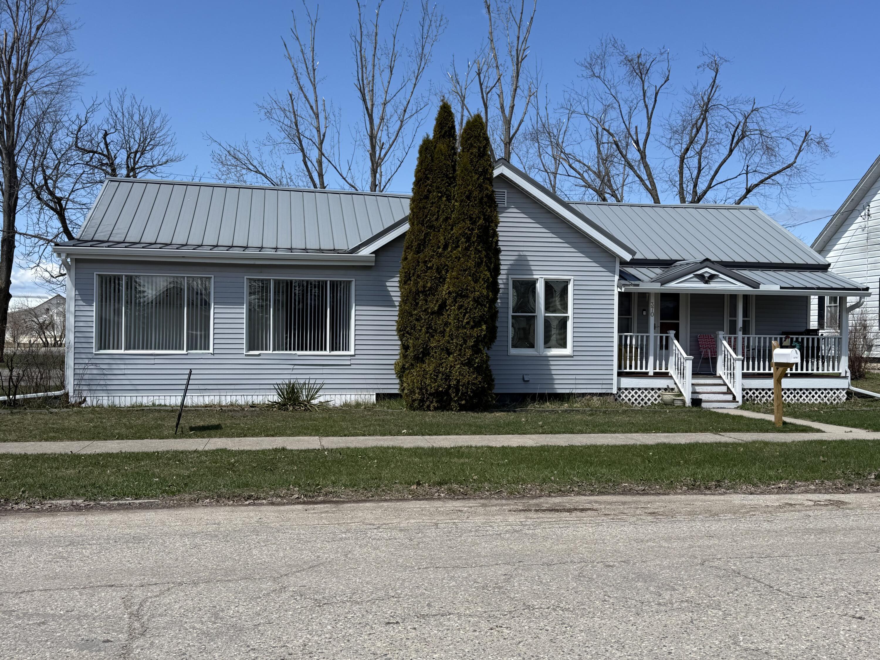 370 Young Street  Cheboygan MI 49721 photo