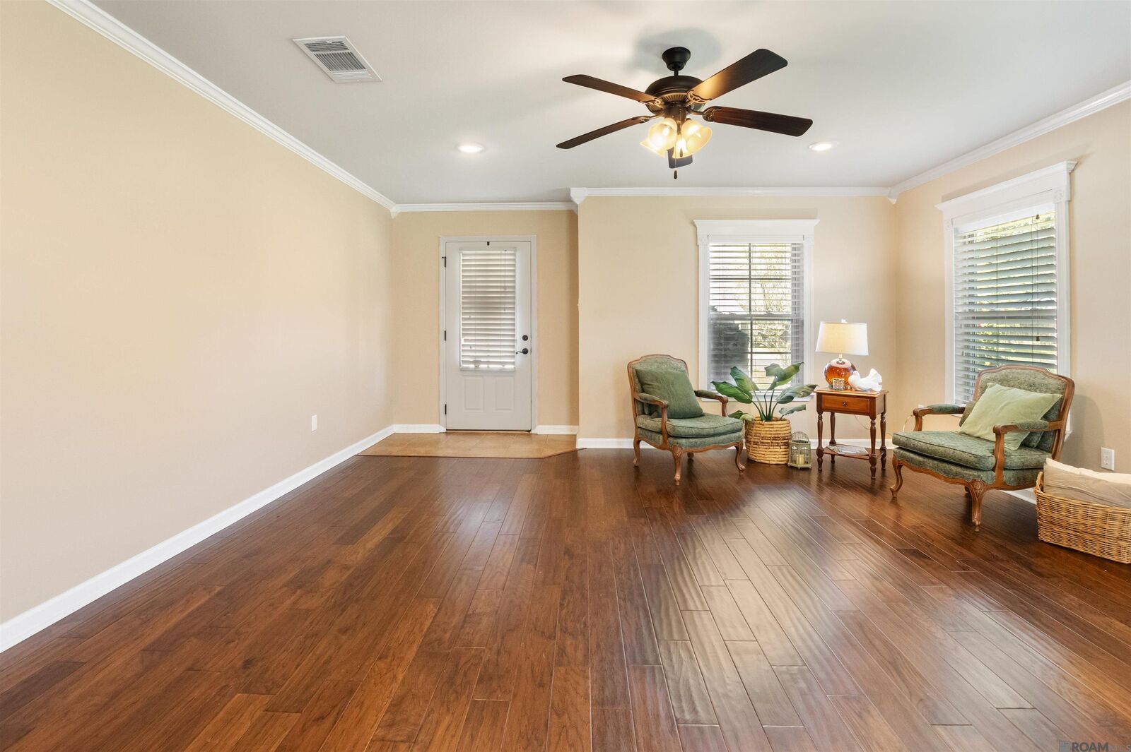 Property Photo:  4848 Lois Dr  LA 70791 