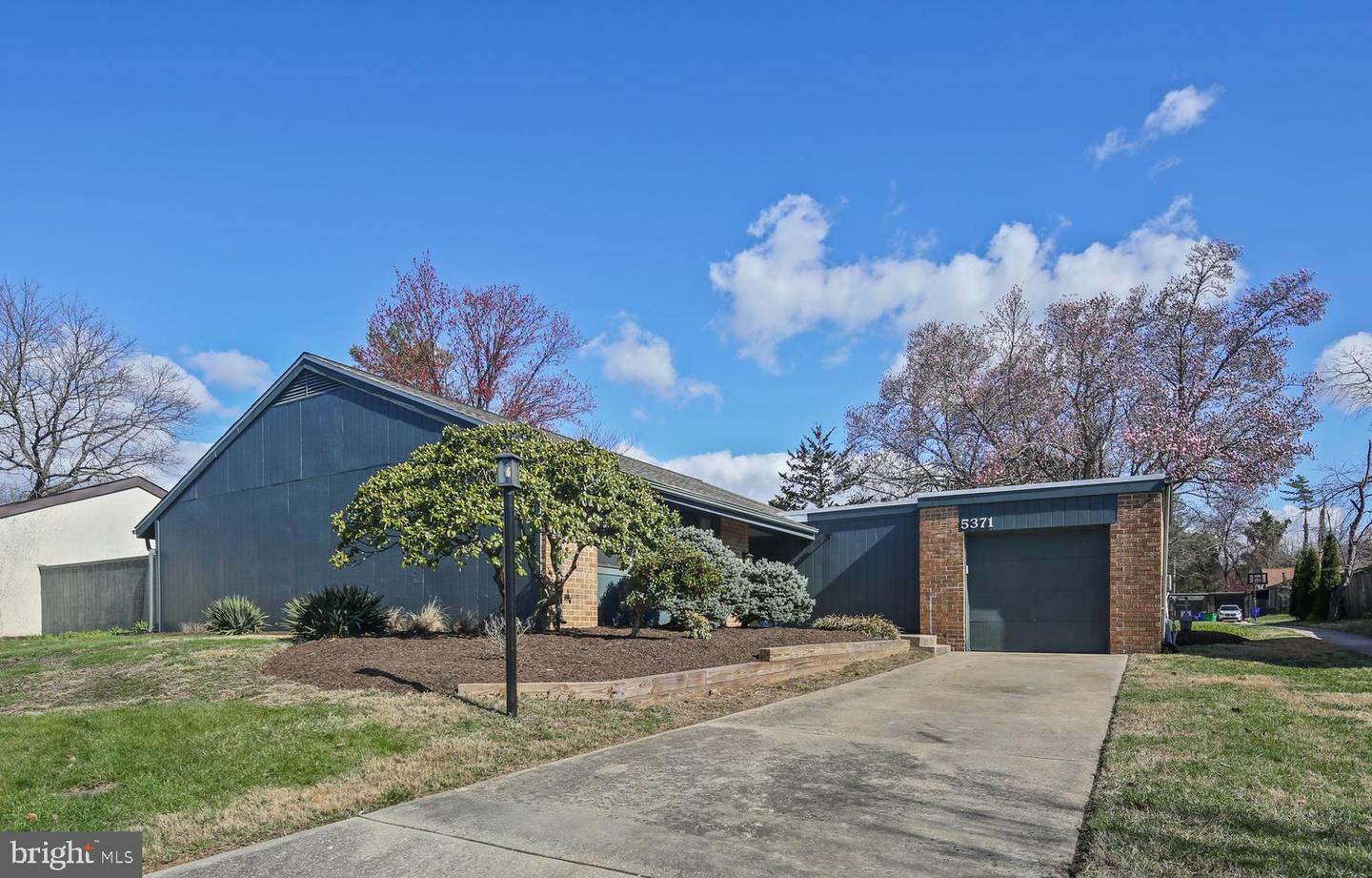 Property Photo: 5371 Red Lake Court MD 21045