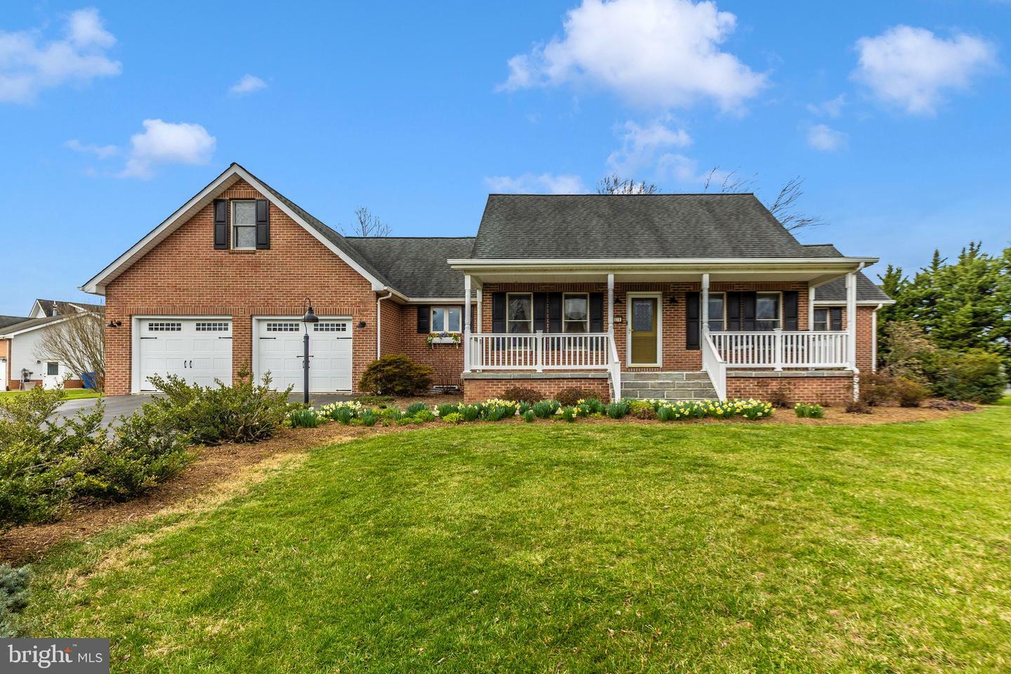 Property Photo:  61 Panorama Court  WV 25414 