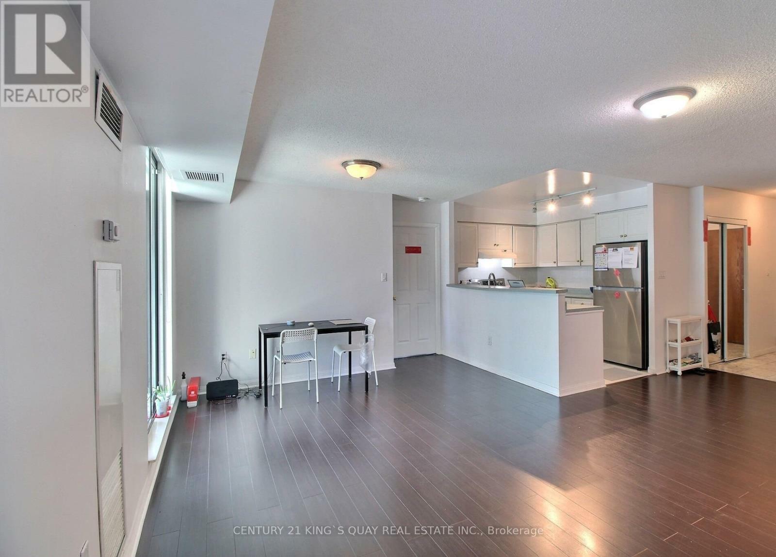 Property Photo: 23 Lorraine Drive 1101 ON M2N 6Z6