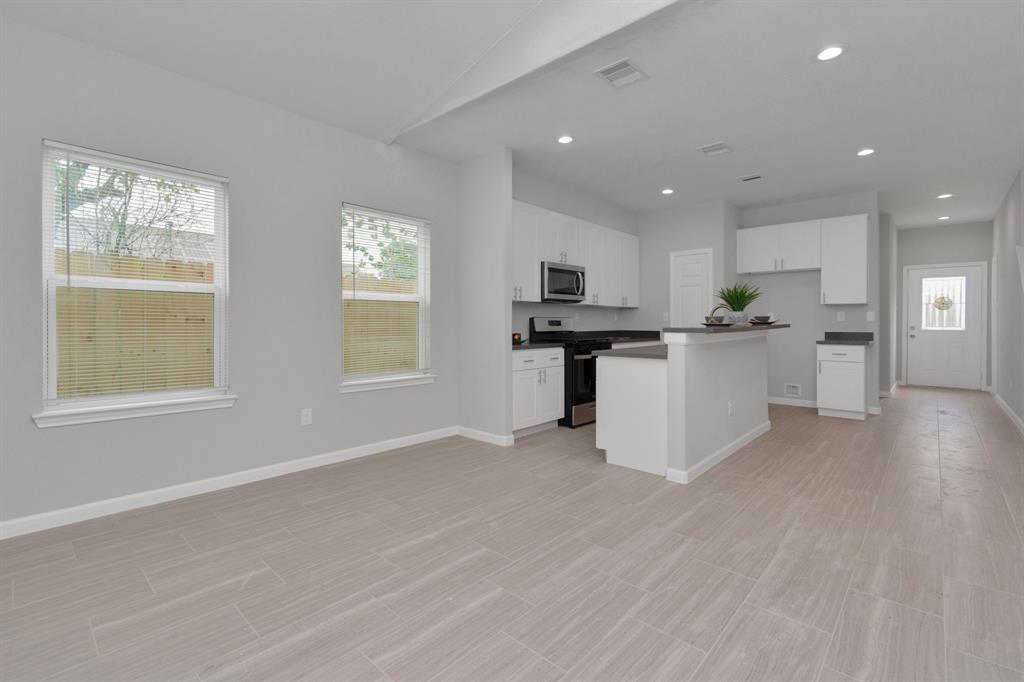 Property Photo:  4418 Elmwood Street  TX 77051 