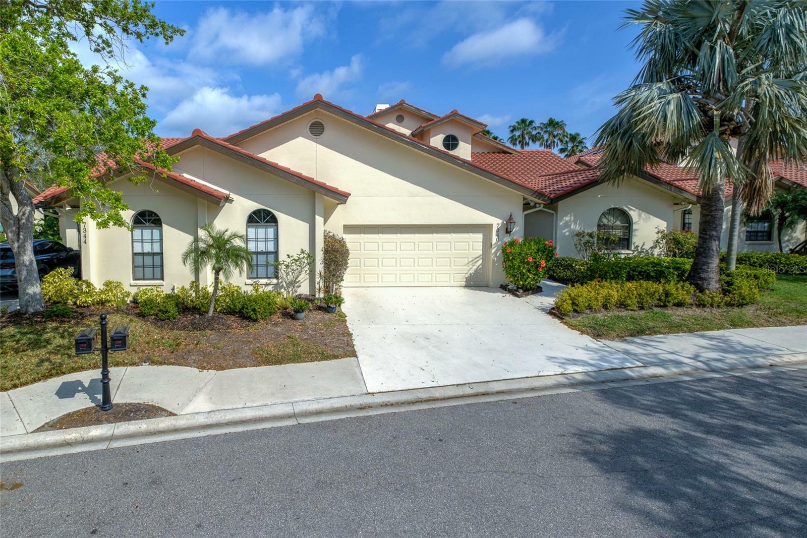 Property Photo: 7340 Villa D Este Drive FL 34238