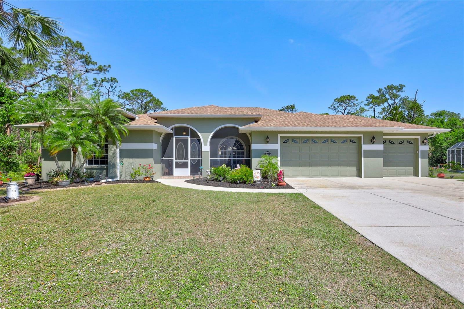 Property Photo: 15107 3rd Drive E FL 34212