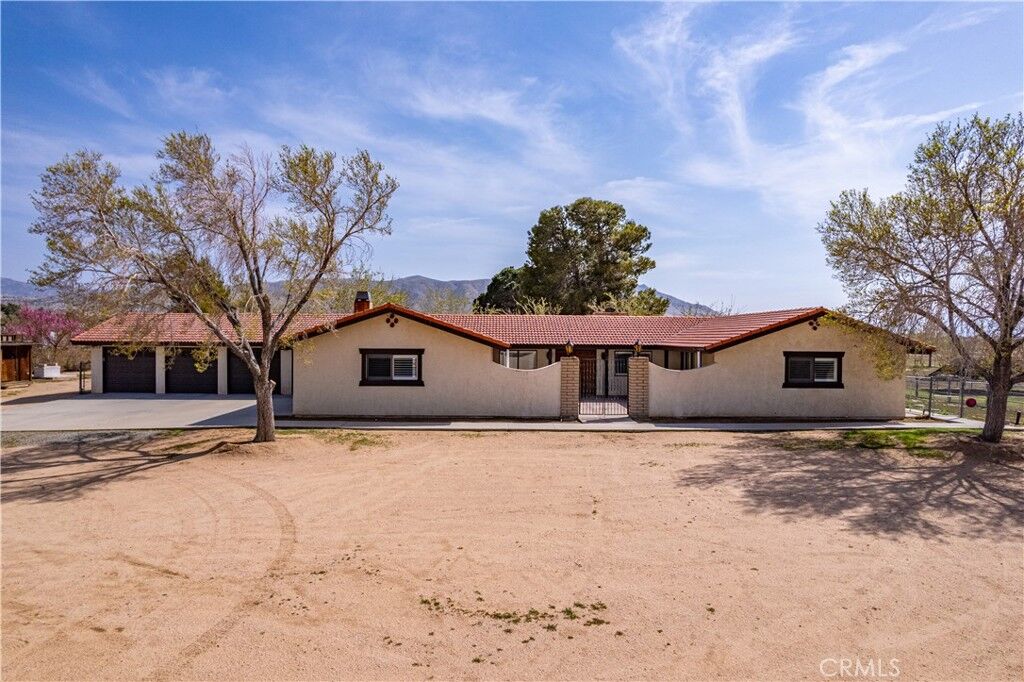 Property Photo: 22377 Viento Road CA 92308