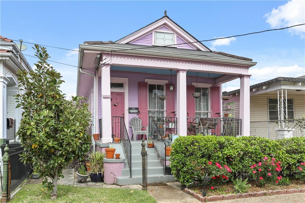 Property Photo: 2639 Governor Nicholls Street LA 70119