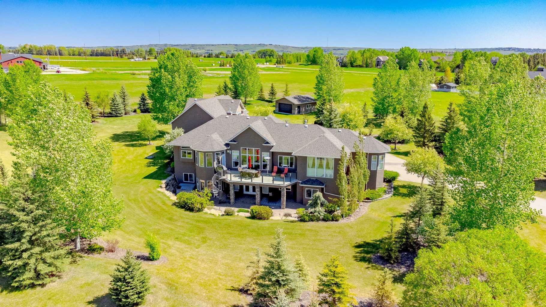 Property Photo: 31 Braemar Glen Road AB T3Z 3C9