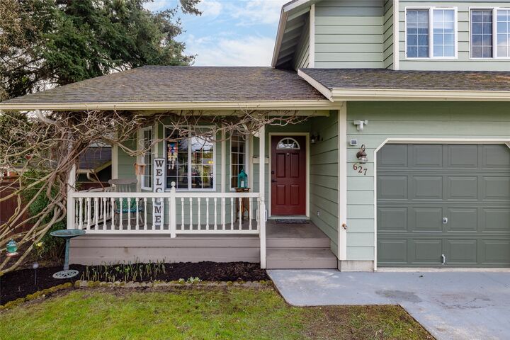 Property Photo: 627 Sterling Street WA 98284