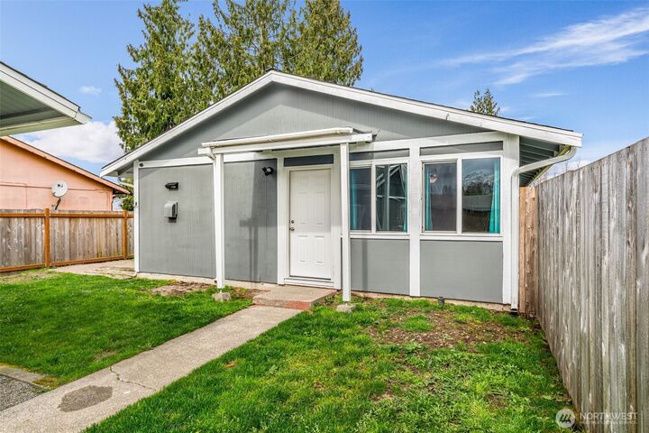 Property Photo:  8719  13th Place NE  WA 98258