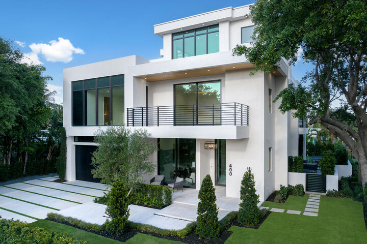 Property Photo: 400 NE Olive Way FL 33432