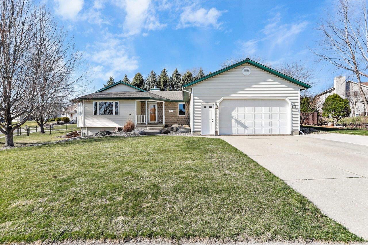 Property Photo: 465 Landover Drive WI 53575